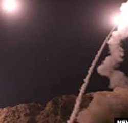 حمله گسترده موشک‌های بالستیک به چند پایگاه نظامی و جاسوسی در اربیل عراق+فیلم/ ساعت حمله موشکی؛ ۱:۲۰ دقیقه بامداد/ آمریکا واکنش نشان داد